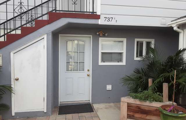 735 W 19th St - 735 West 19th Street, Los Angeles, CA 90731