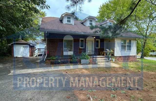 2 bedroom apartment next to Lee University campus **UTILITIES INCLUDED!** photos photos
