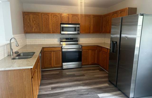 HALF OFF FIRST MONTHS RENT - Beautiful 3-Bedroom Home in Ladson Gallery 3