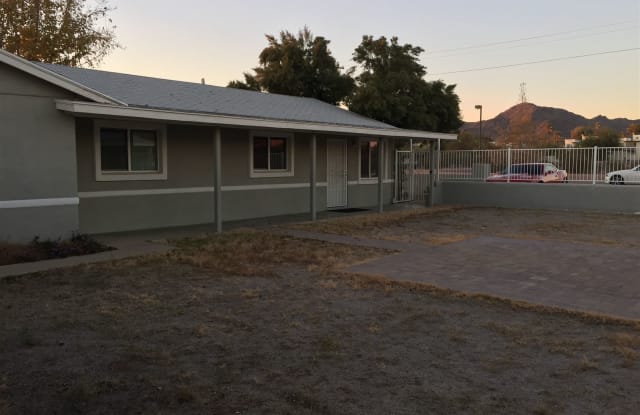 837 E Alice Ave Apt B - 837 East Alice Avenue, Phoenix, AZ 85020