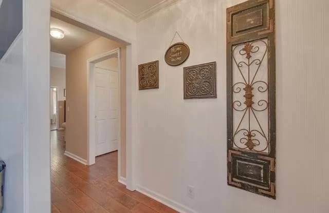 2 bed 2 bath home Gallery 3
