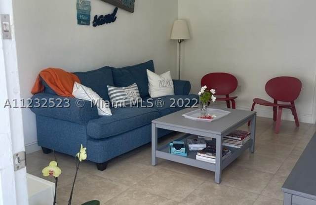 100 Sunrise Dr Gallery 4