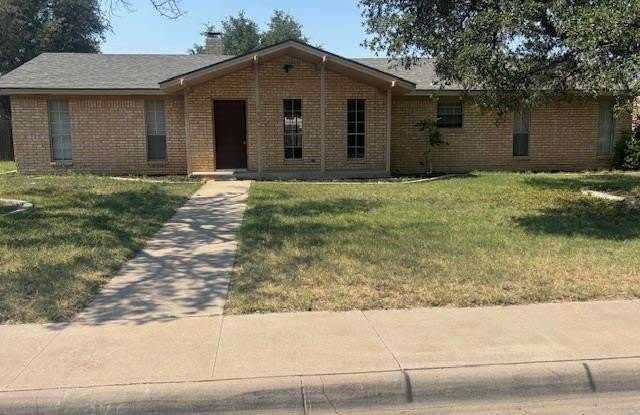 2802 Haynes Dr photos photos