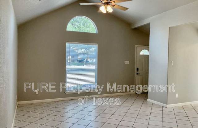 909 Hill Wood Dr Gallery 3