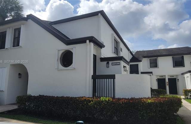 11202 Taft St photos photos