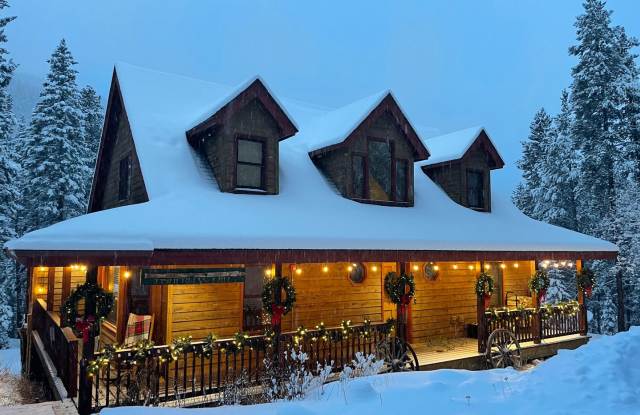 Winter Seasonal Rental- 4478 Montezuma Road Gallery 1