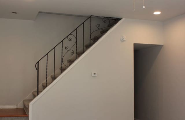 530 N Douglas St- House Gallery 2