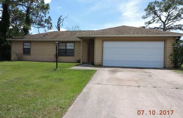 272 NW High Road NW photos photos