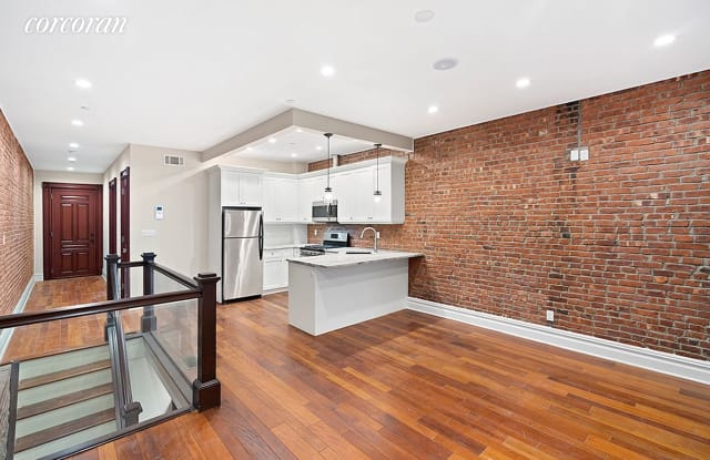 246 West 121St Street - 246 West 121st Street, New York City, NY 10027
