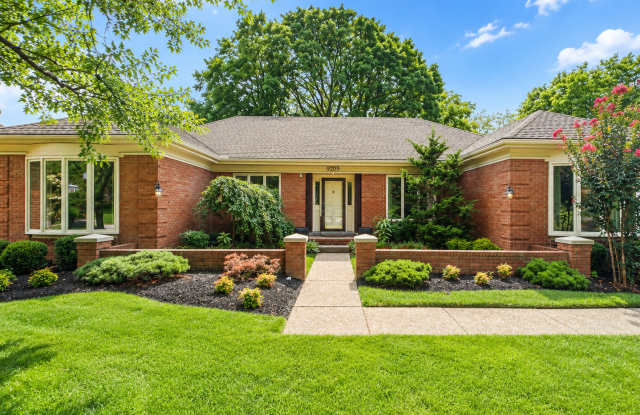 Spacious Walkout in Desirable Location! Gallery 3