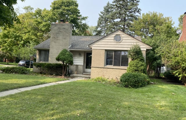 1921 Bradford Road - 1921 Bradford Road, Birmingham, MI 48009