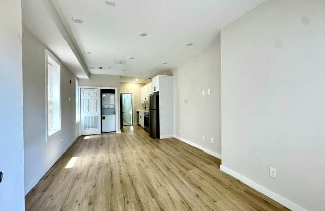 255 S 44TH Gallery 4