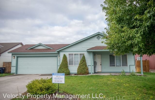 2505 NE 7th Ln. - 2505 Northeast 7th Lane, Redmond, OR 97756