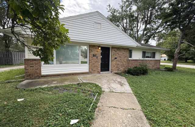 101 Shabbona Drive Gallery 1