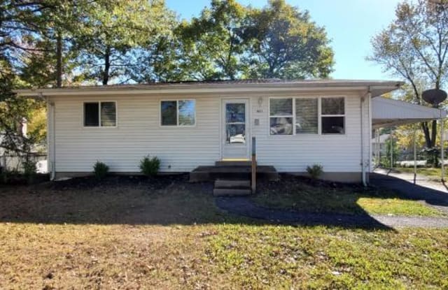 10221 Lynncrest Ct - 10221 Lynncrest Court, St. Louis County, MO 63136