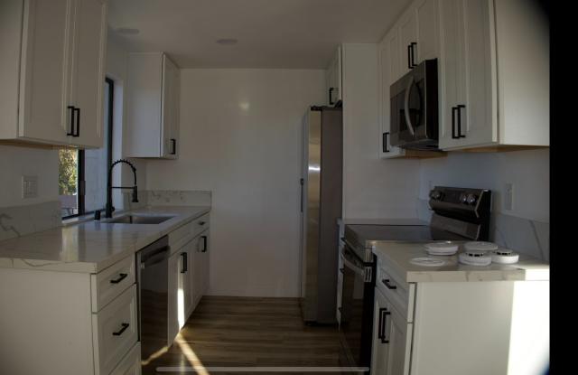 2 Bedrooms 2 full baths corner condo in National City. Gallery 3