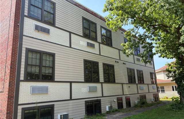 710 11th Street E photos photos