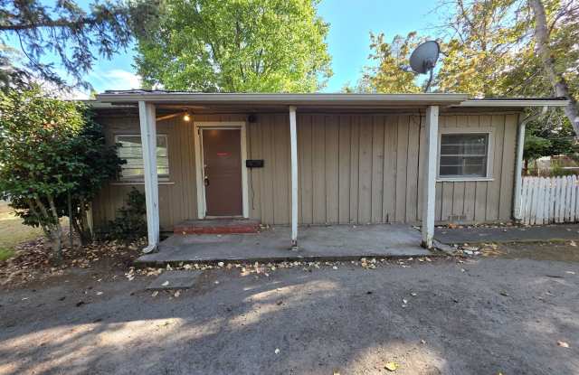 Cozy 2 Bed, 1 Bath Home in Grants Pass photos photos Cozy 2 Bed, 1 Bath Home in Grants Pass photos photos