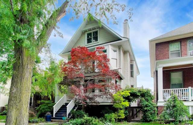 2010 W Bradley Place Gallery 2
