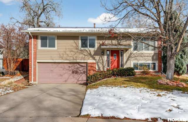 Spacious 4BR House in Denver - Beautiful Back Yard! - 2744 South Quince Street, Denver, CO 80231