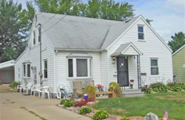 Click the “Apply Now” button or email wapmrentals@gmail.com for a prompt response. [MARSHFIELD] photos photos