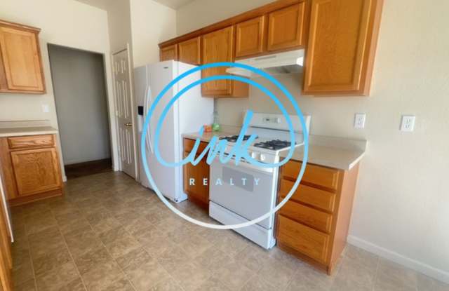 Single Family Home for Rent on the Golf Course in Dayton, NV photos photos