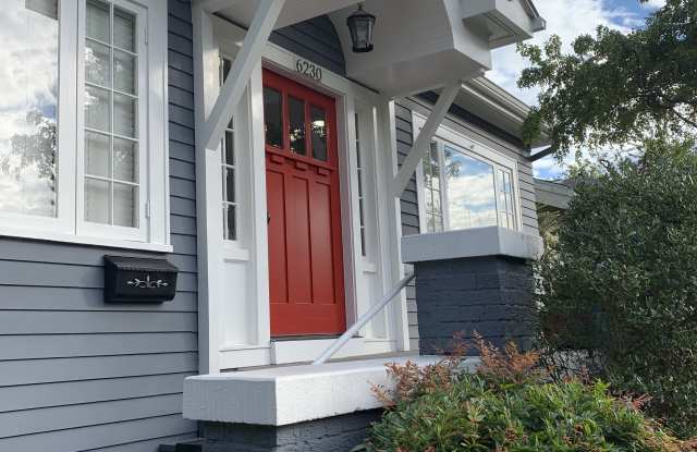 6230 22nd Avenue Northeast Gallery 2