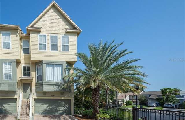 4342 SPINNAKER COVE LANE - 4342 Spinnaker Cove Lane, Town 'n' Country, FL 33615