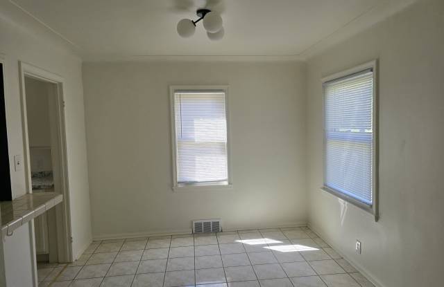 11594 Rossiter St Gallery 3