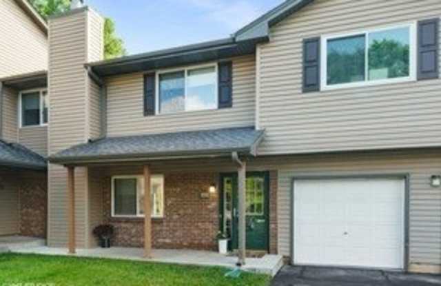 450 Valley Drive photos photos
