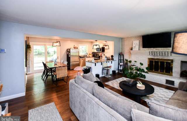 4105 YARDLEY COURT photos photos