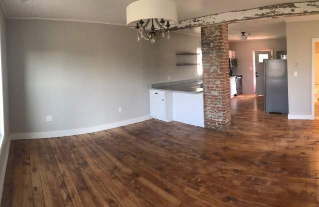 211 Broad Street - 2 - 211 Broad Street, Hollidaysburg, PA 16648