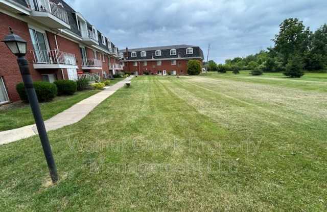 2100 Tower Blvd photos photos