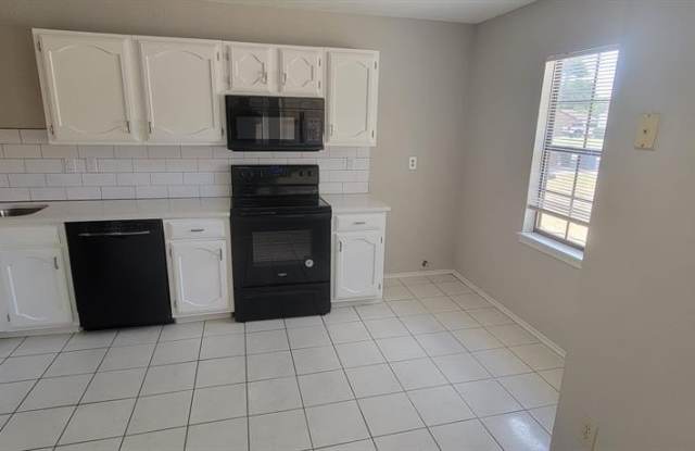 2610 Knoll Trail Gallery 4