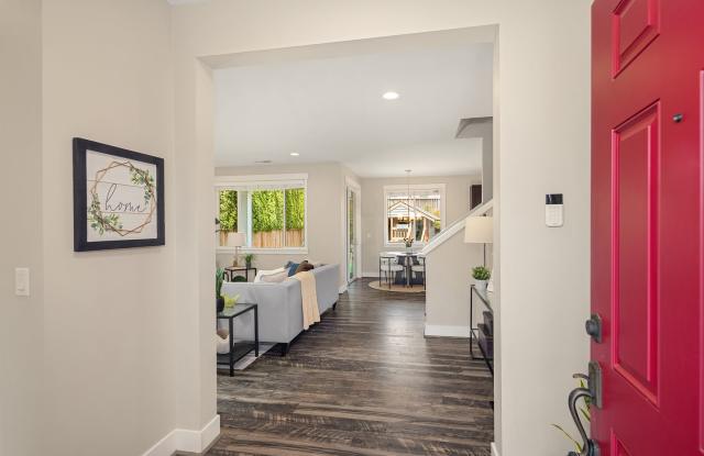 4Bd/2.25Ba Duvall Home Gallery 3