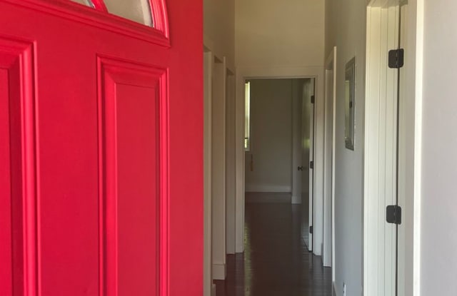 1/2 Off First Month's Rent, 3Bdrm, 1Bath photos photos