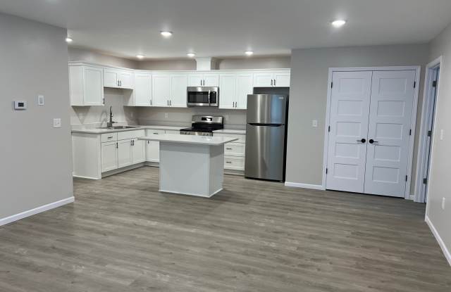 1003 Two Rivers Street photos photos