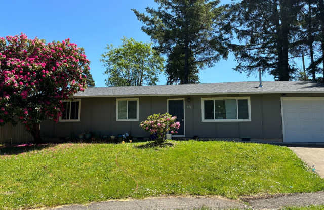 Three Bedroom Home with a garage in Lincoln City! photos photos