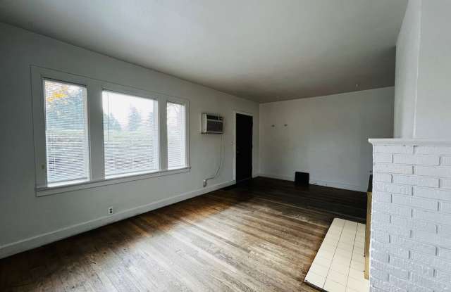 1711 Bell Avenue - 1711 West Bell Street, Yakima, WA 98902