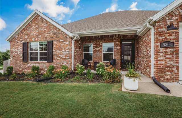 5803 W Poison Springs Drive Gallery 1