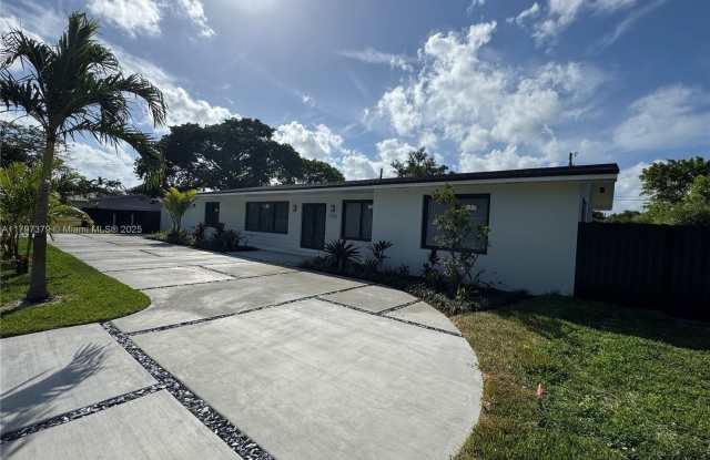 10055 SW 135th St photos photos