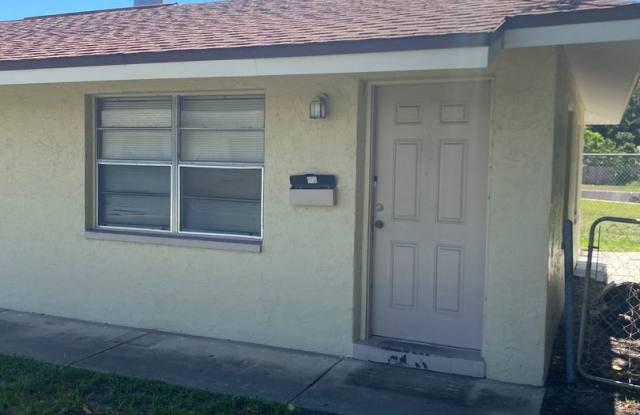 2 BEDROOM, 1 BATH APARTMENT HOME - PINELLAS PARK - 3734 67th Avenue North, Pinellas Park, FL 33781