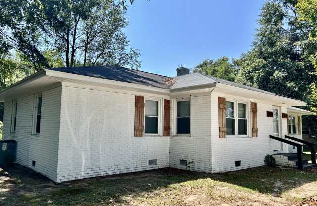 309 Rosalyn Road Gallery 1