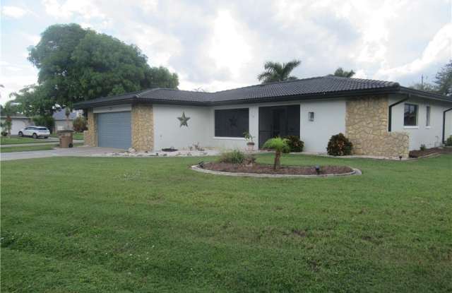127 SE 42nd Street - 127 Southeast 42nd Street, Cape Coral, FL 33914