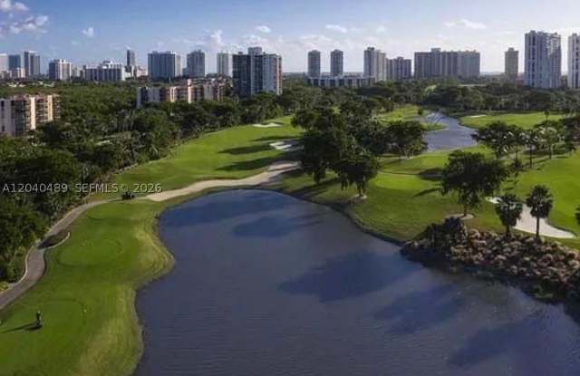 20500 W Country Club Dr Gallery 2