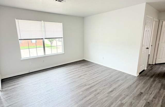 Buffalo Creek Apartment Homes photos photos