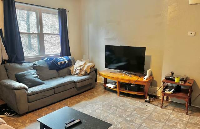 4BED/3BATH In Southside - Laundry - Central AC - Back Patio- $1750/month photos photos