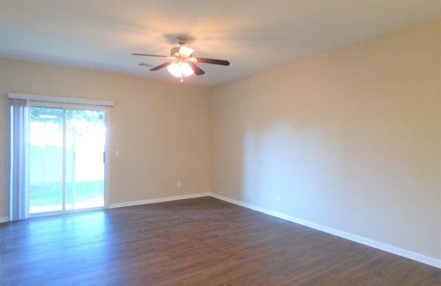 525 Scrub Jay DR Gallery 3