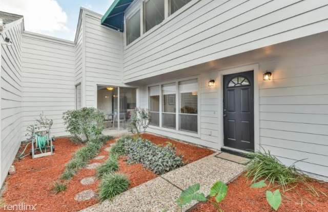 13815 Menasco Ct Gallery 2