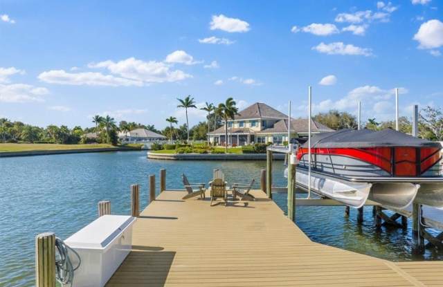 2207 Cove Drive Gallery 4
